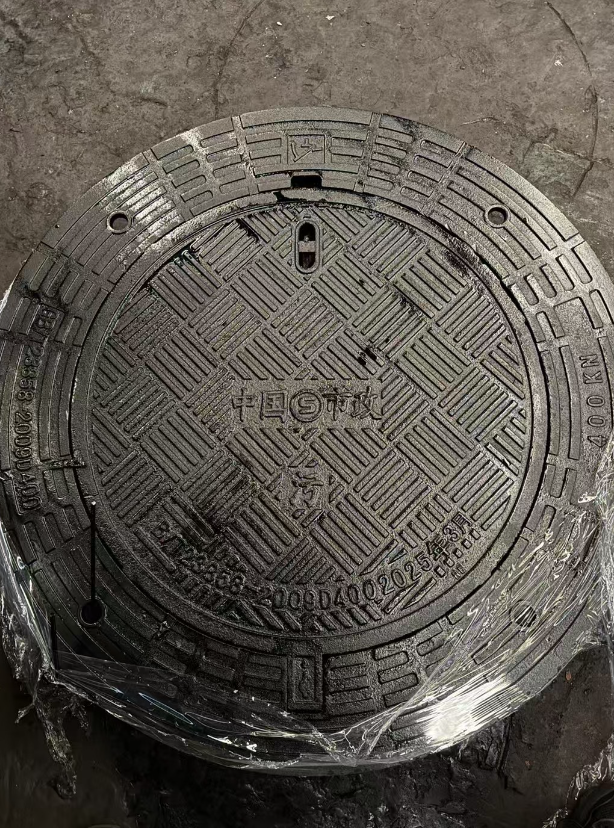昆玉球墨铸铁防沉降井盖展示